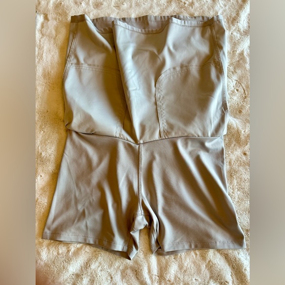 Cypress Club Small Pull On Light Tan/Light Khaki Skort EUC - Picture 7 of 11